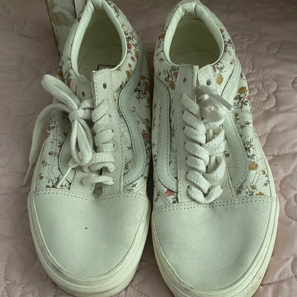Vans White Canvas Sneakers with Floral Print